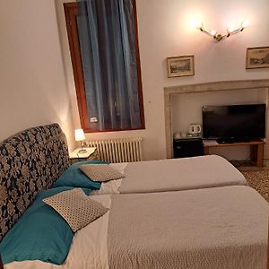 Camera tripla in edificio annesso
